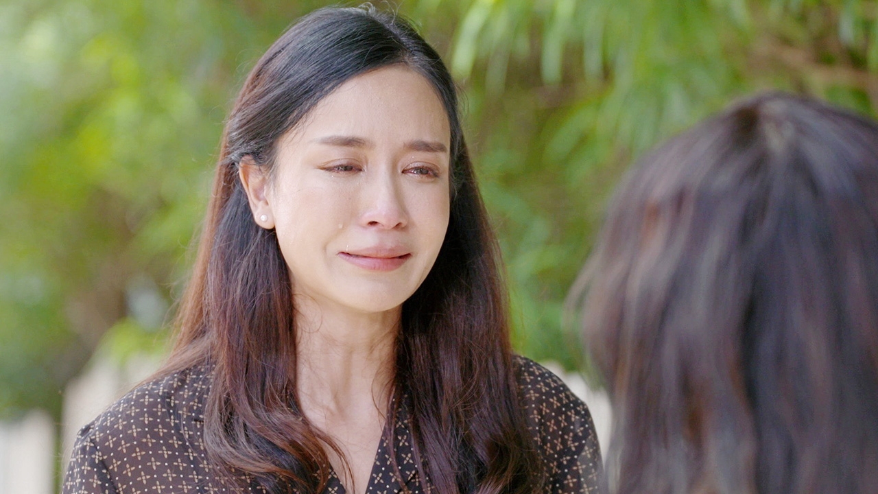 "เบนซ์–ปุณยาพร" ร่ำไห้สารภาพบาป "จอย–ชลธิชา" "ซาร่า–เอ๊ะ" รุมตบ "นาตาลี" ใน "เลือดกากี"