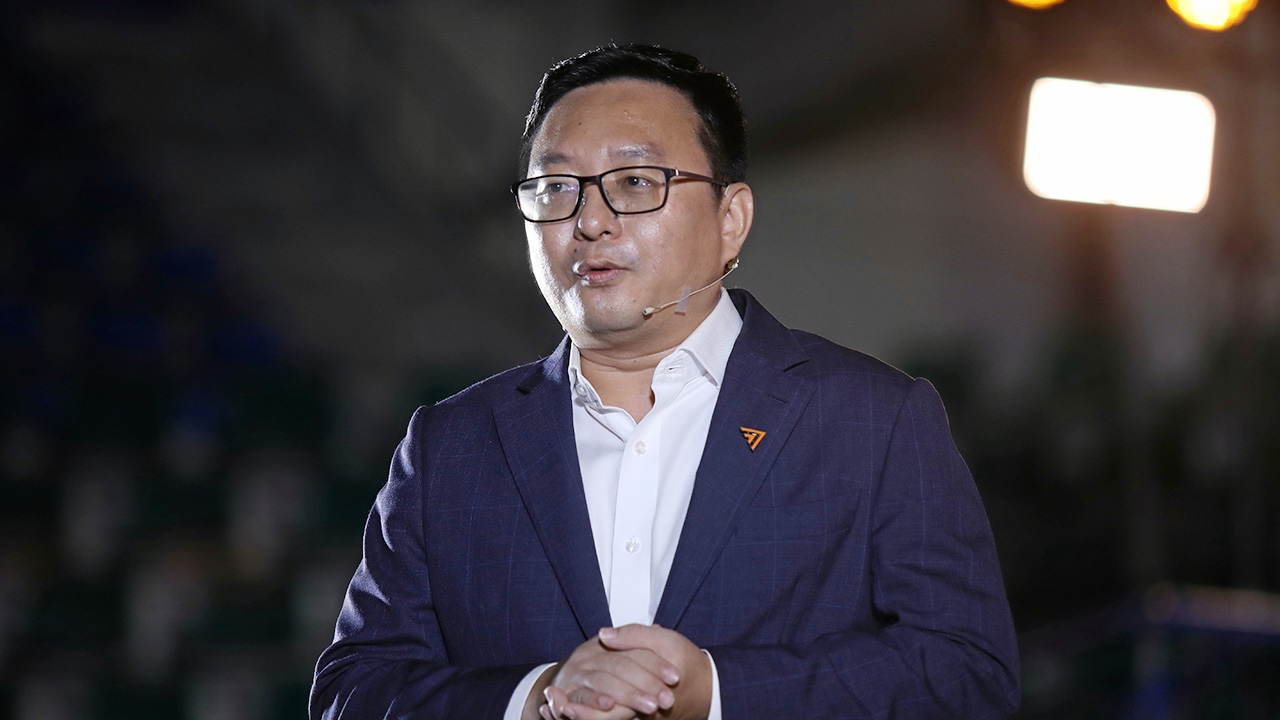 “ก้าวไกล” วังวน “เชิงรุก”