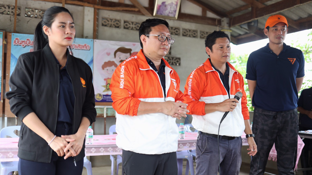 “ชัยธวัช” มอบ สส.ก้าวไกล รวบรวมปัญหาน้ำท่วม ผลักดันผ่านกลไกสภา