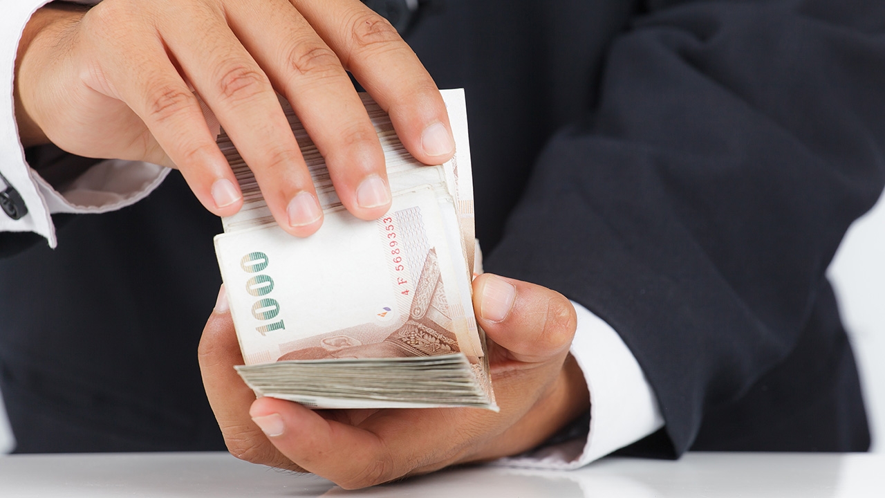 แจก 1 หมื่นจะรับผิดชอบยังไง