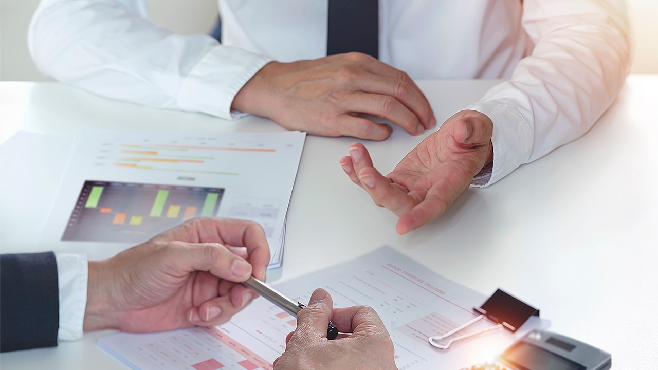 เมื่อ 99 นักวิชาการออกโรงเอง