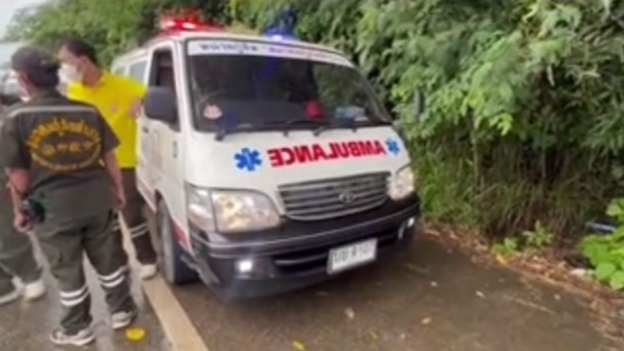 สาวท้องแก่ อั้นไม่ไหว คลอดบนรถกู้ภัย ปลอดภัยทั้งแม่-ลูก เผยครรภ์ที่ 5