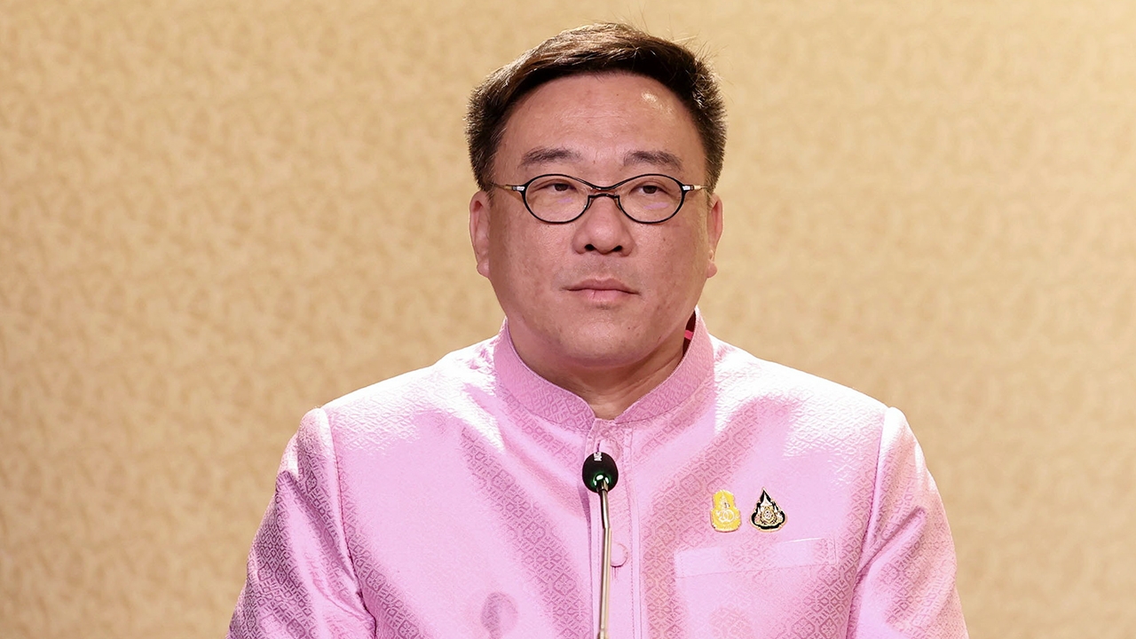 สว.ต้าน "1 หมื่น" เพื่อไทยยันแจกแน่ ได้ฤกษ์ให้ร้านค้า ลงทะเบียน "พ.ย."