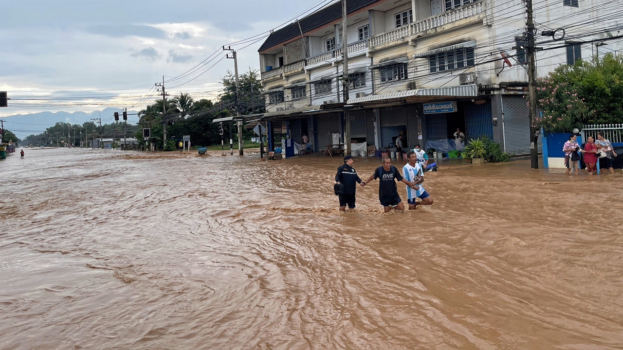 เขื่อนเจ้าพระยา ระบายน้ำเพิ่ม กระทบทั้ง "ภาคกลาง" เหนือ-อีสานยังหนัก