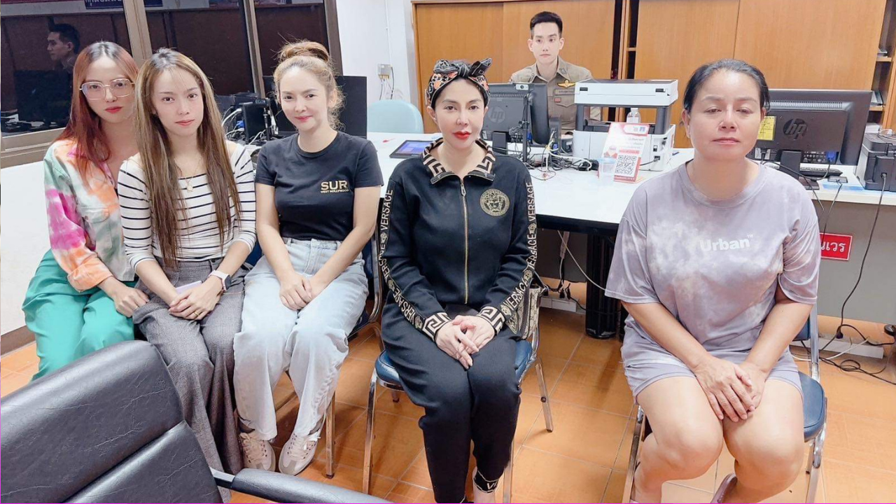 จอย บียอนด์-แหวดศรี น้องสาว ฮาย อาภาพร เข้าแจ้งความดำเนินคดีตลกดัง