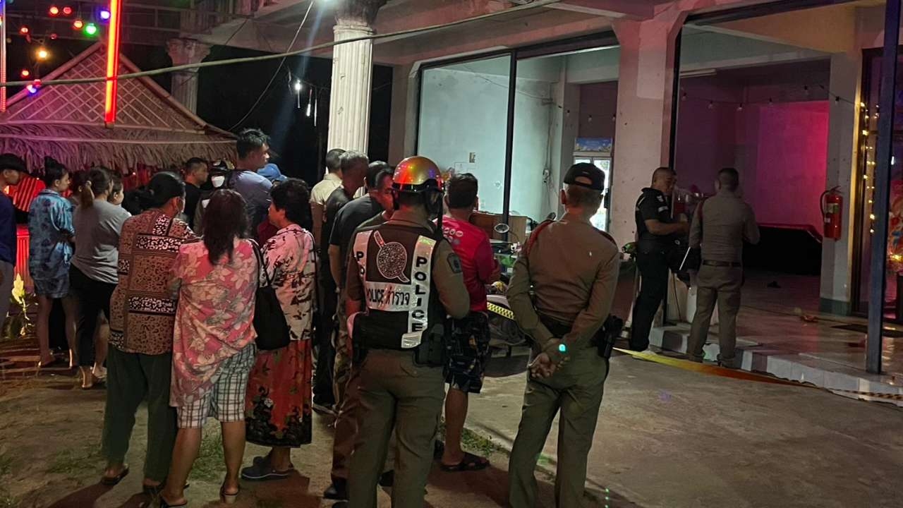 ร.ต.วัยเกษียณ หึงสาวโอเกะชัก 9 มม.จ่อยิงดับ ก่อนปลิดชีวิตตัวเองตาม