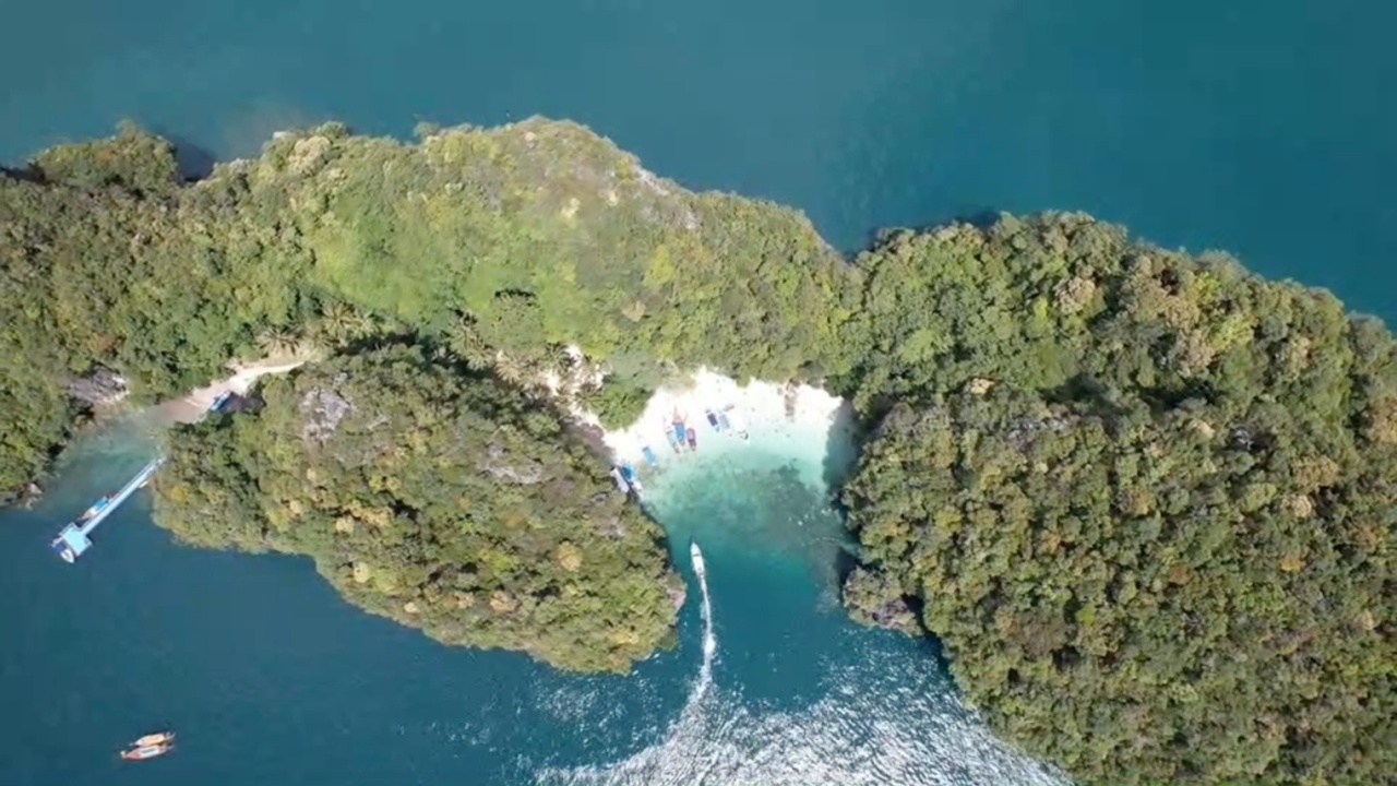 หนีความวุ่นวายไป "เหลาลาดิง" เกาะสวรรค์ ธรรมชาติสวยงาม สงบกลางทะเลกระบี่