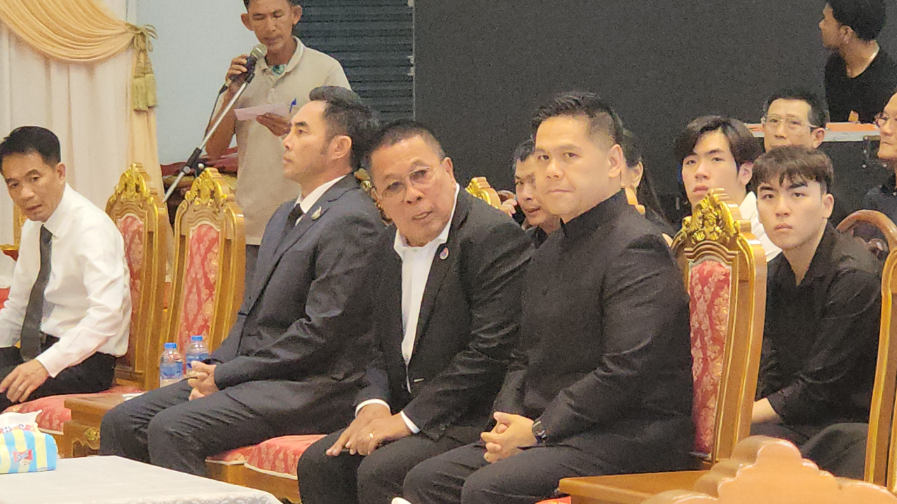 "วราวุธ" แสดงความเสียใจ ร่วมรดน้ำศพ ภรรยาของ สส.นครปฐม "ชาติไทยพัฒนา" 