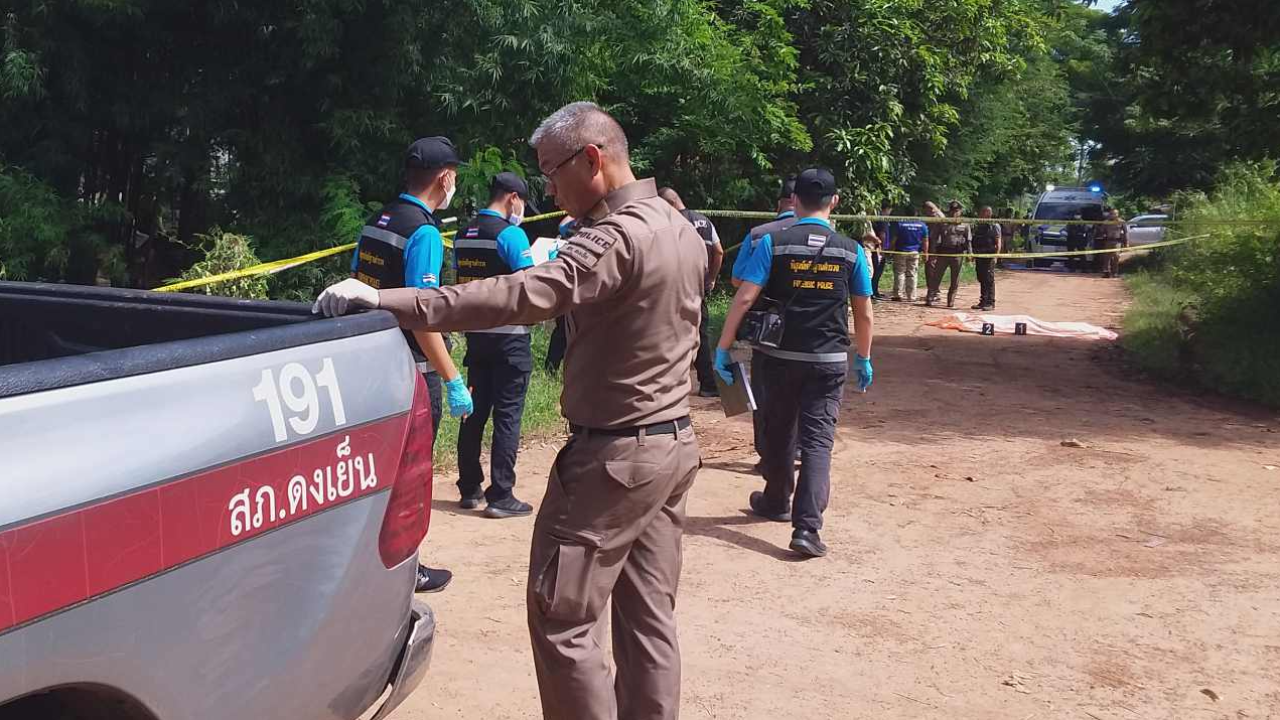 หนุ่ม 25 เสพยาจนเลอะเลือนฆ่าแม่ตัวเอง คว้าค้อนฟาด ตร. โดนยิงสวนดับ