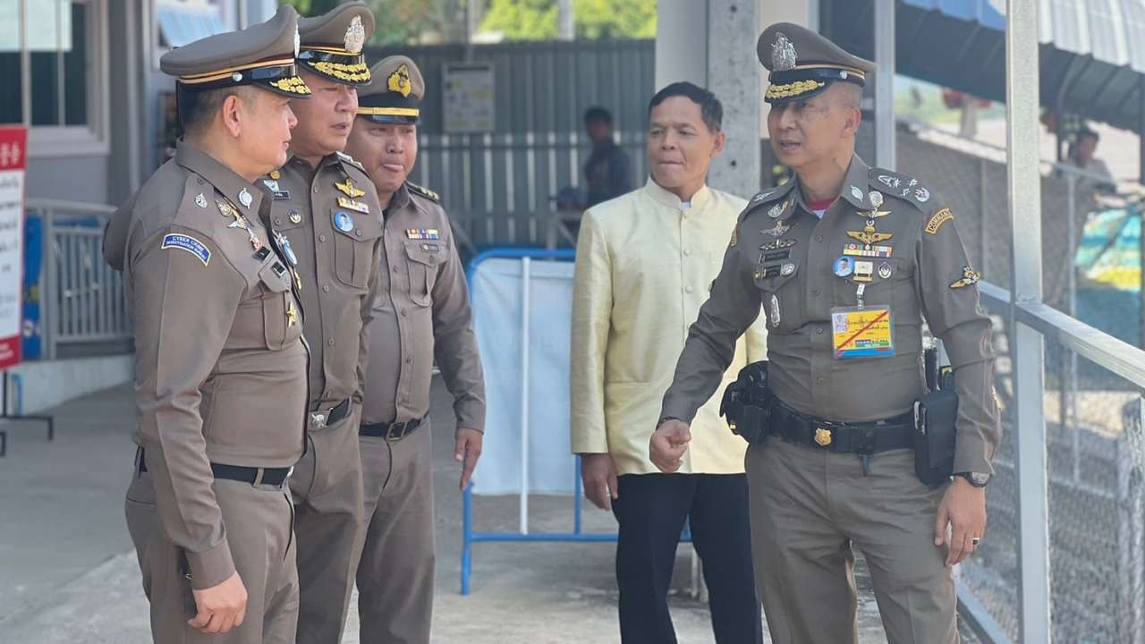 ผบ.ตร. สุ่มตรวจเยี่ยมด่าน ตม.เชียงแสน กำชับความปลอดภัย นทท.