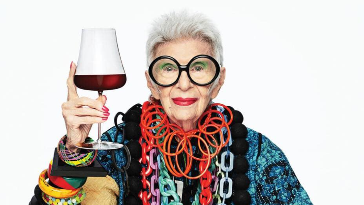 รู้จัก Iris Apfel แฟชั่นนิสต้าสุดแซ่บวัย 102 ปี กับไลฟ์สไตล์สุดชิก