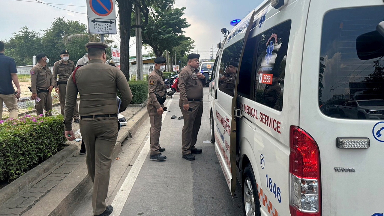 ล่าอาชีวะฆ่าสยอง ซิ่ง จยย.ตามกวด 2 โจ๋ เรียกดูหัวเข็มขัด ร.ร.แล้วชักปืนจ่อยิงดับ