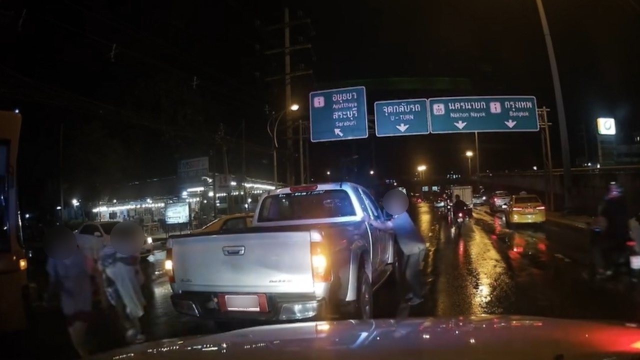 กู้ภัยวัย 31 ปี เล่านาทีช่วย "เด็กชักเกร็ง" หลังพ่อแม่ขอความช่วยเหลือกลางถนน