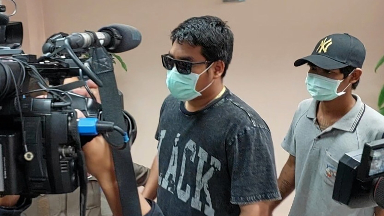 แจ้งข้อหาเสี่ยบิ๊ก เจ้าของรถดิน ปัดสติกเกอร์จ่ายส่วย ผบ.ตร.จี้สอบใน 3 วัน