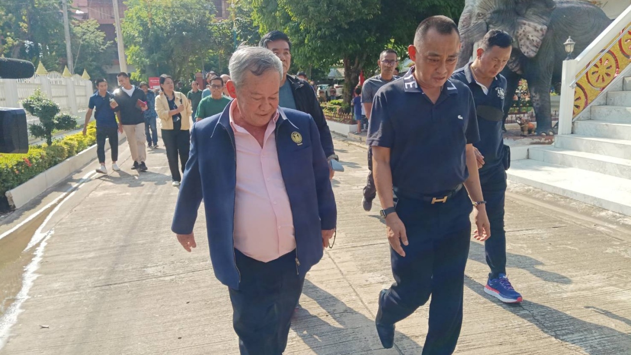 ผู้การเต่า บุกวัดบางคลาน ถก สว.กิตติศักดิ์ แก้ปัญหาเจ้าอาวาสเข้าวัดไม่ได้