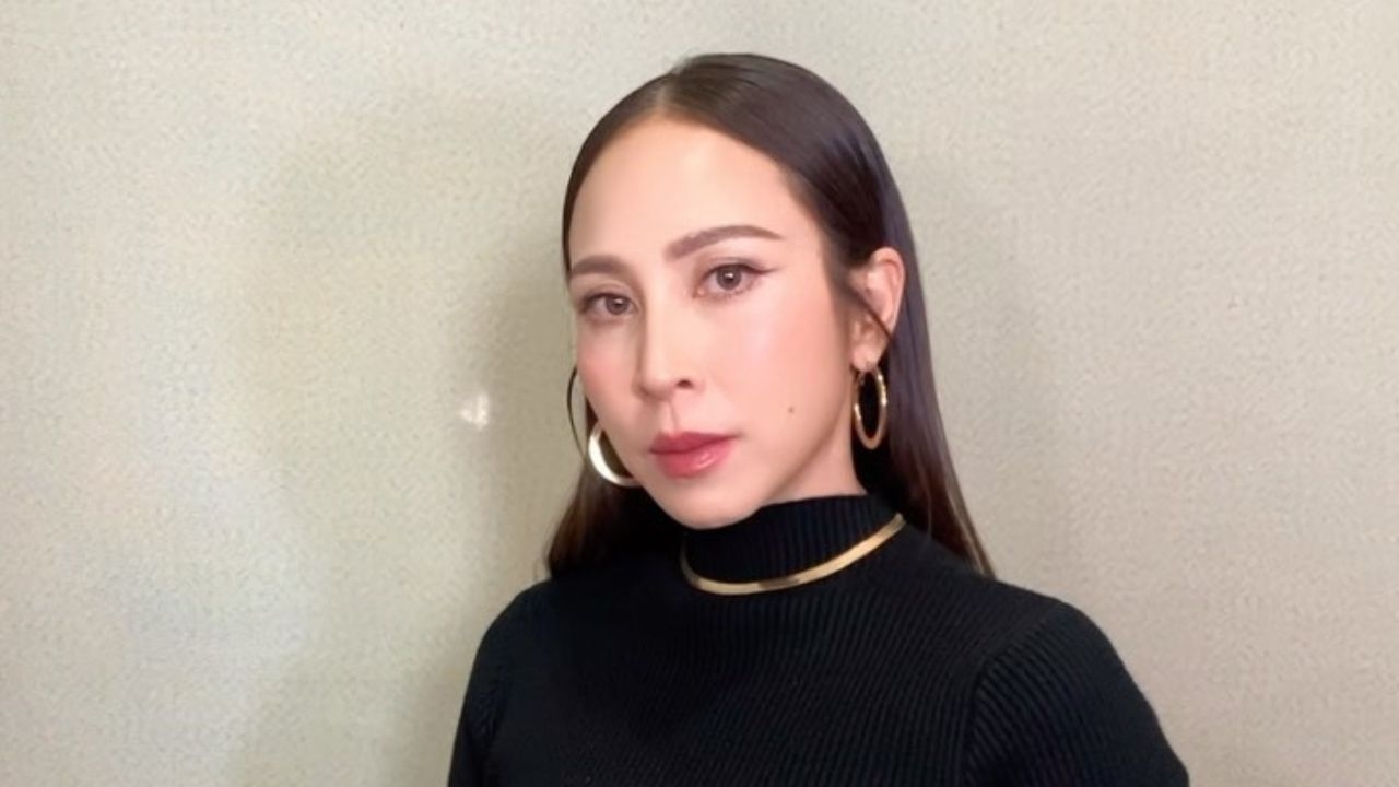 กิ๊ก สุวัจนี อวดลุคเกาหลีเป็นคุณมัมโคเรีย สวยปังในวัยเกือบ 50 ปี (คลิป)