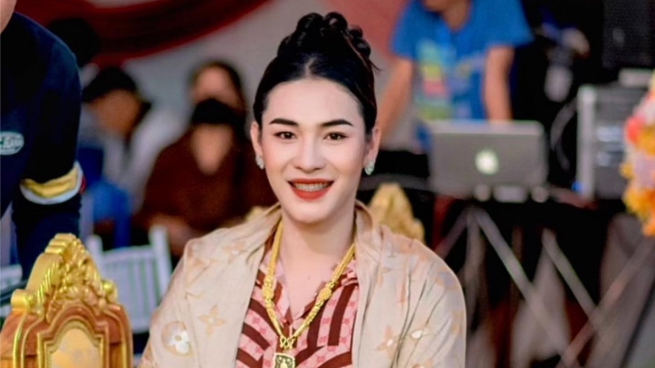 วันนี้หวยออก "เจ๊ฟองเบียร์" ไม่กั๊กแนวทาง "เลขเด็ดงวดนี้" 16/10/66 เสี่ยงโชค