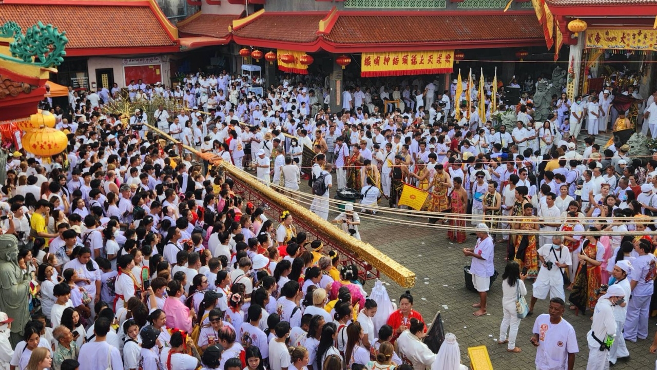 กินเจ 2566 ภูเก็ตคึกคัก ผวจ.ร่วมถือศีลกินผัก พรุ่งนี้เริ่ม "แห่พระ"