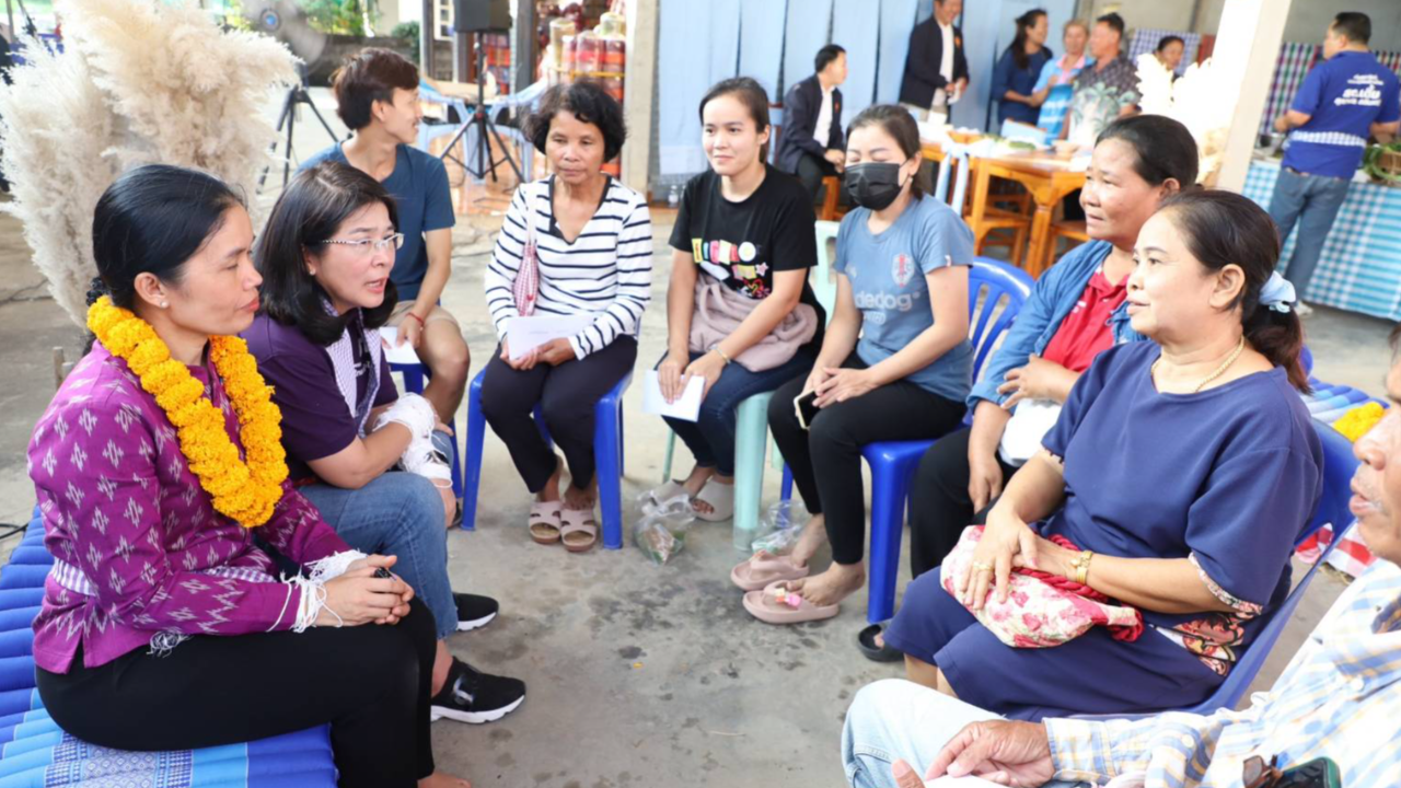 “หญิงหน่อย” ลงพื้นที่ยโสธร เยี่ยมให้กำลังใจญาติแรงงานไทยในอิสราเอล