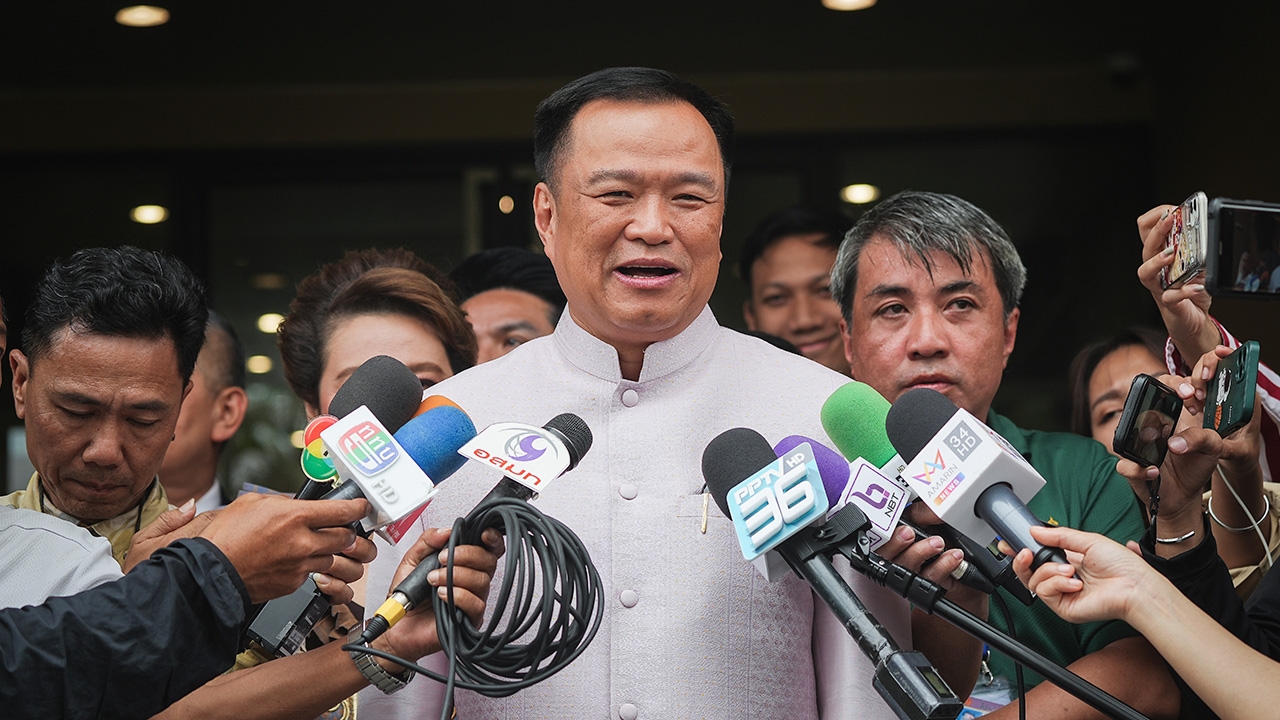 “อนุทิน” ขอศึกษาพื้นที่นำร่องของแต่ละจังหวัด ก่อนขยายเวลาเปิด-ปิดสถานบันเทิง