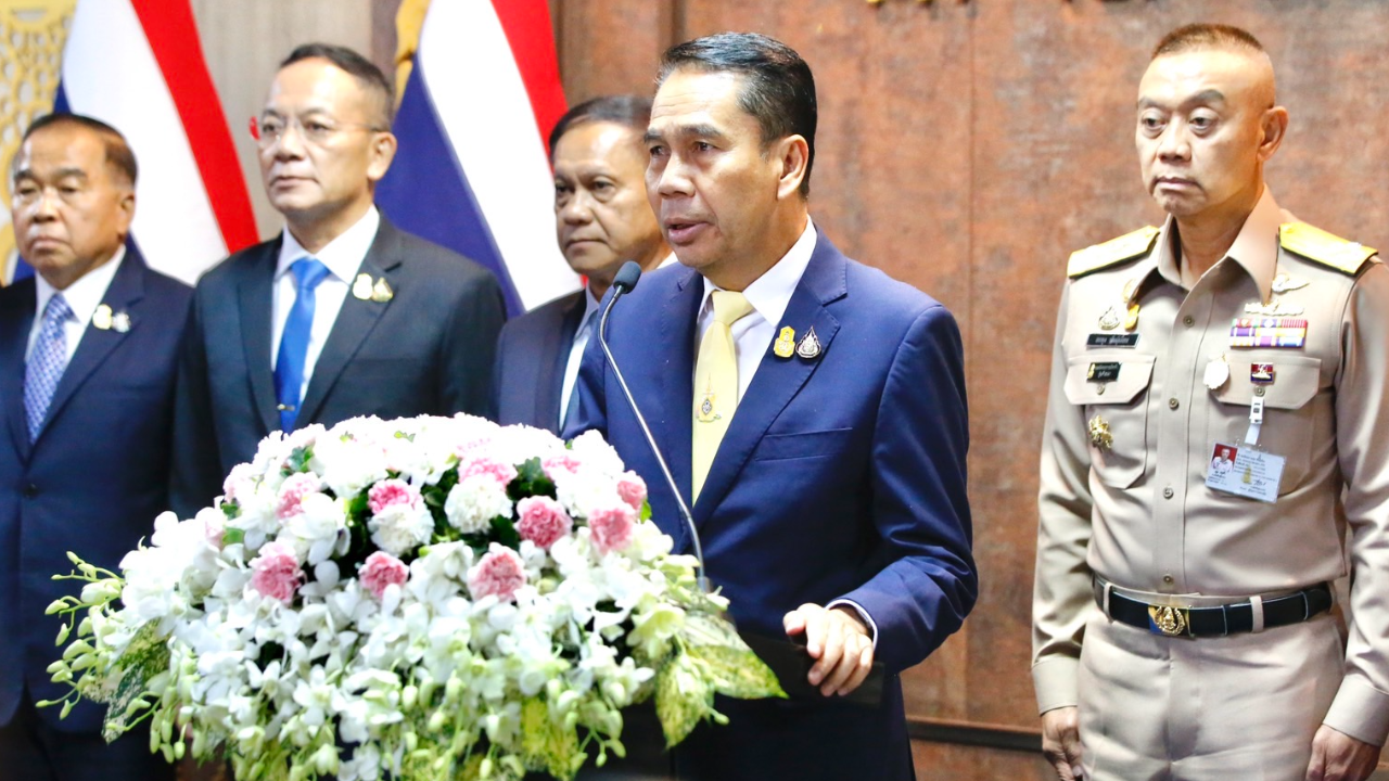 "บิ๊กทิน" จม "เรือดำน้ำ" ทร. เสนอ "เรือฟริเกต" ทดแทน ปัด เพื่อไทย จ้องล้ม