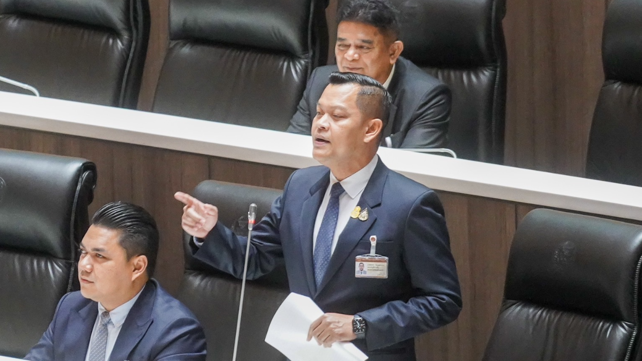 “ธนกร” ขอ “ดีอีเอส-ตร.ไซเบอร์” เร่งปราบโกงทางออนไลน์ ให้กฎหมายไล่บัญชีม้า