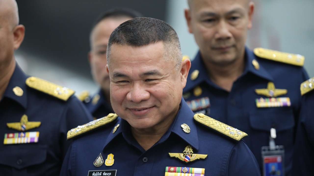 ผบ.ทอ. สั่งทุกกองบิน ให้ความช่วยเหลือ ปชช.ที่ประสบอุทกภัย ตลอด 24 ชม.