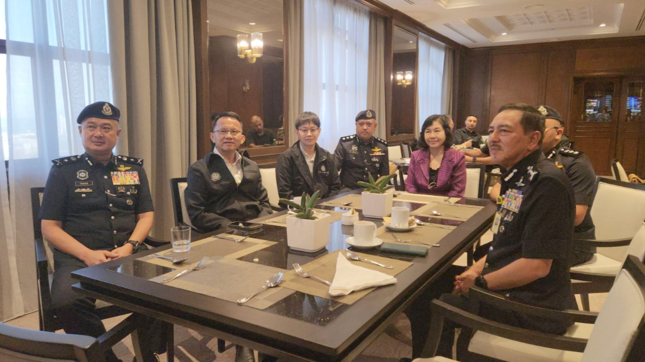 "สมศักดิ์" เยือน "มาเลเซีย" ถกแก้ปัญหา 3 จชต.-ฟื้นสัมพันธ์ 2 ประเทศ