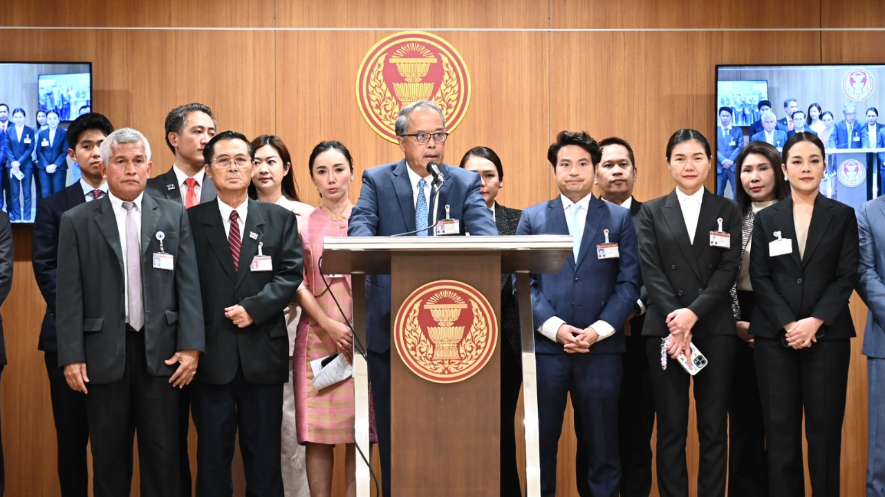 "ชูศักดิ์-ภราดร" แจงสภา ปัดตกญัตติก้าวไกล เหตุแก้ รธน.ทั้งฉบับ รวมหมวด 1-2