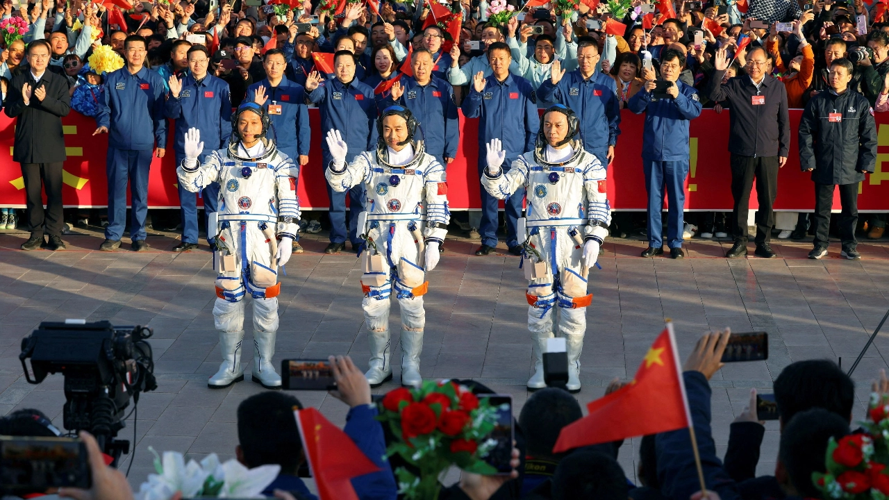 中国向天宫空间站派遣新宇航员，年龄仅38岁！