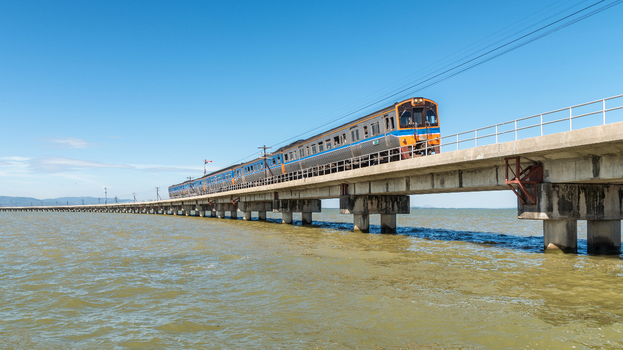 วิธีจองตั๋วรถไฟเขื่อนป่าสักชลสิทธิ์ เช็กตารางรถไฟลอยน้ำปี 2566-2567