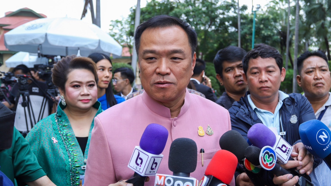 “อนุทิน” สั่งลุยปราบผับเถื่อน-เตรียมยกทัพพรรคภูมิใจไทยดูหนัง “สัปเหร่อ” วันนี้