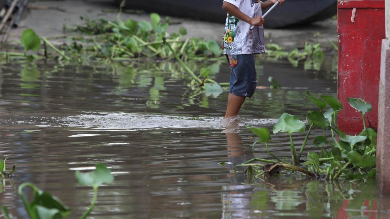 ปภ. แจ้งเตือน 10 จังหวัด เฝ้าระวังน้ำล้นตลิ่ง น้ำท่วมขัง