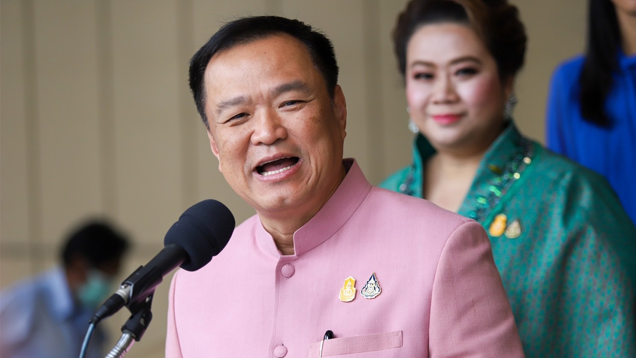 "อนุทิน" ออกตัวลอยแพวอลเล็ต ยันให้การสนับสนุน "เศรษฐา" ไล่บี้รมต.พท.โชว์ผลงาน