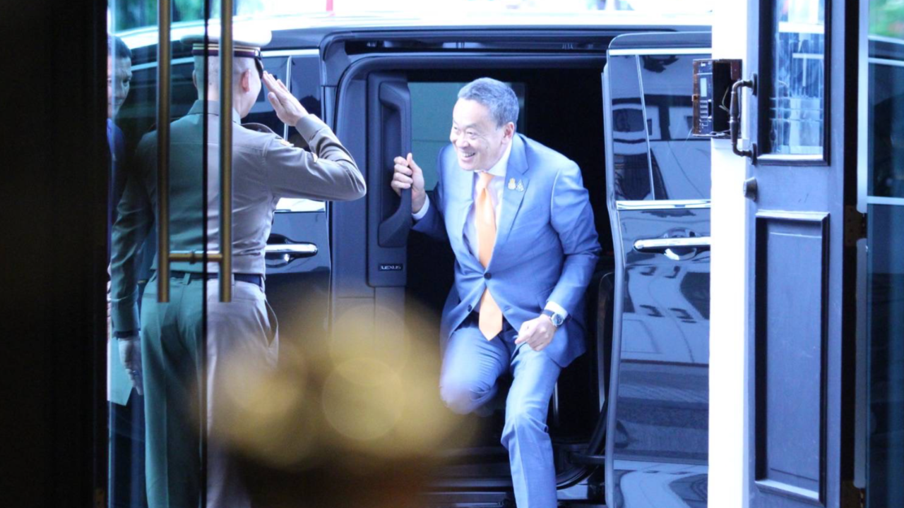 เช็กชื่อที่นี่ 275 นายพลสีกากี เอก อังสนานนท์ ให้คะแนนเต็มสิบ "ดรีมทีม ตร." 