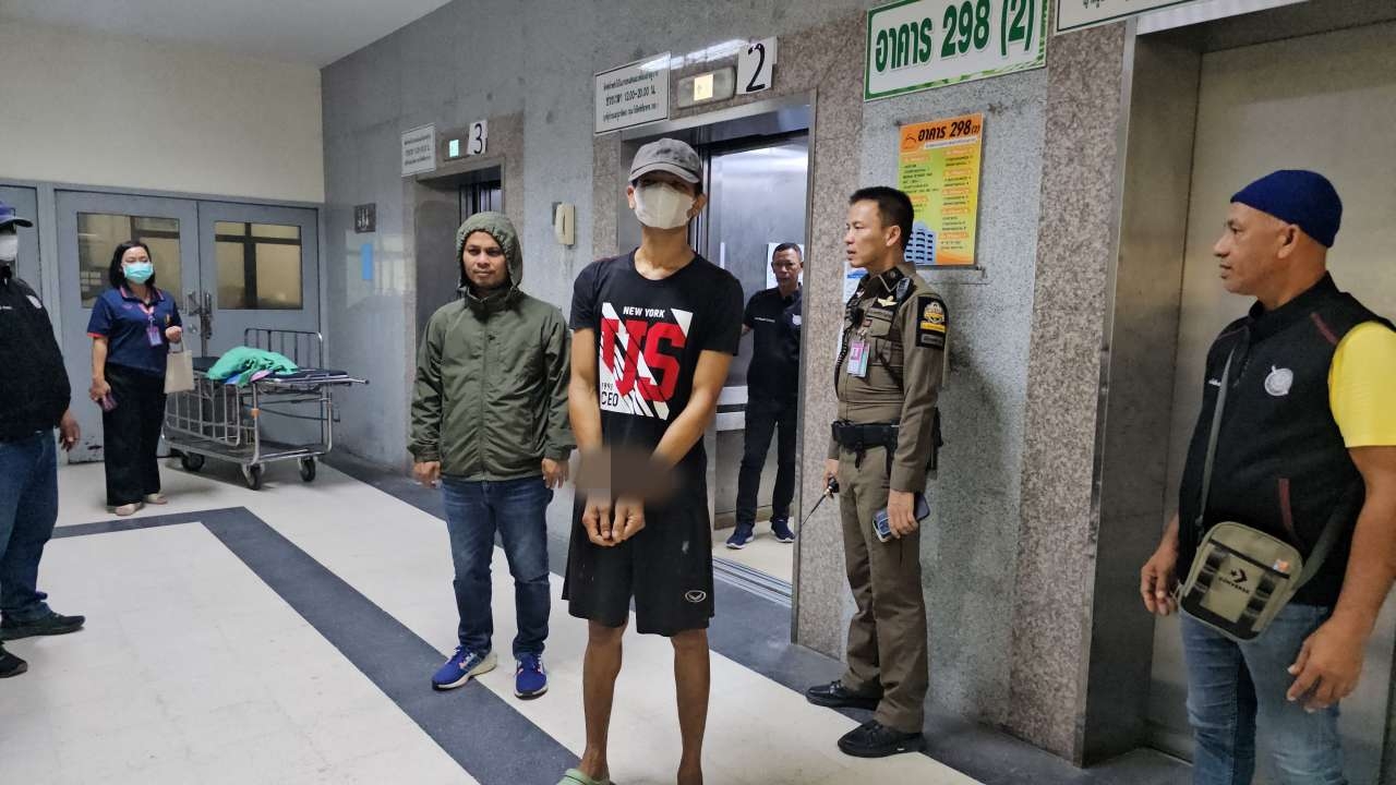 ตร.เค้นสอบ "ไอ้บิ๊ก-ไอ้ปอย" แต่เช้า ก่อนพาชี้จุดช่วย "เสี่ยแป้ง" หลบหนี