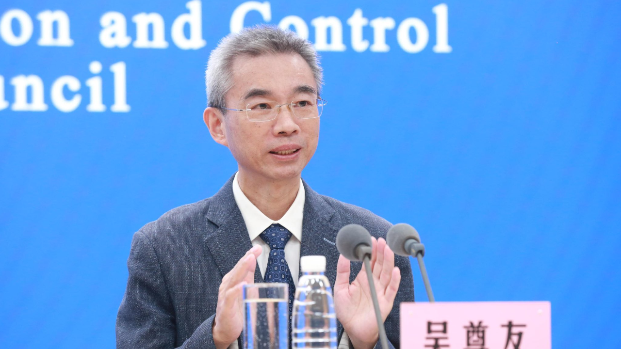 แพทย์จีนผู้ผลักดันมาตรการล็อกดาวน์ต้านโควิด-19 เสียชีวิตแล้ว