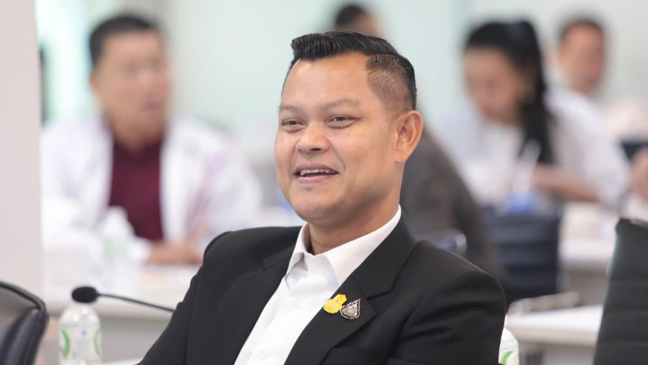 “ธนกร” โว ไม่ถึง 2 เดือน 4 รมต.รวมไทยสร้างชาติ ผลงานเพียบ ทำงานหนักตามหาเสียง