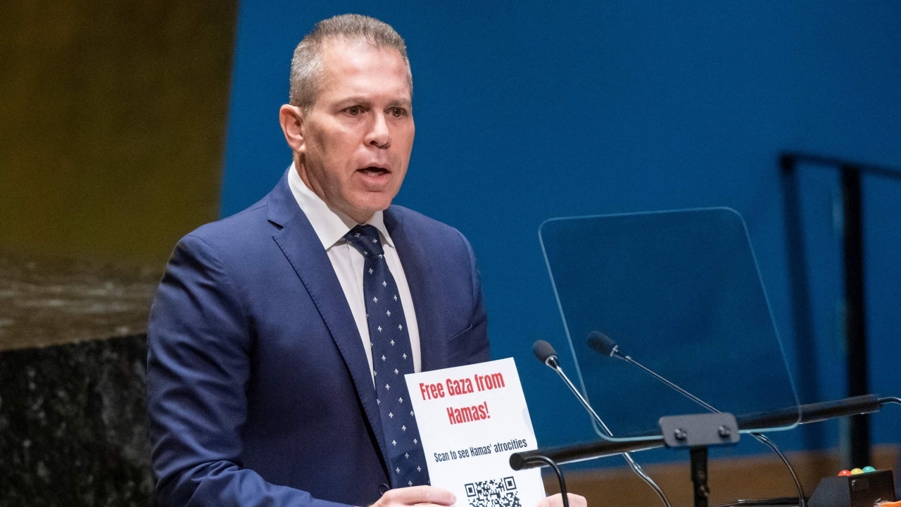 ทูตอิสราเอลประจำ UN โชว์คลิปสลด อ้างกลุ่มฮามาสพยายามตัดศีรษะแรงงานไทย