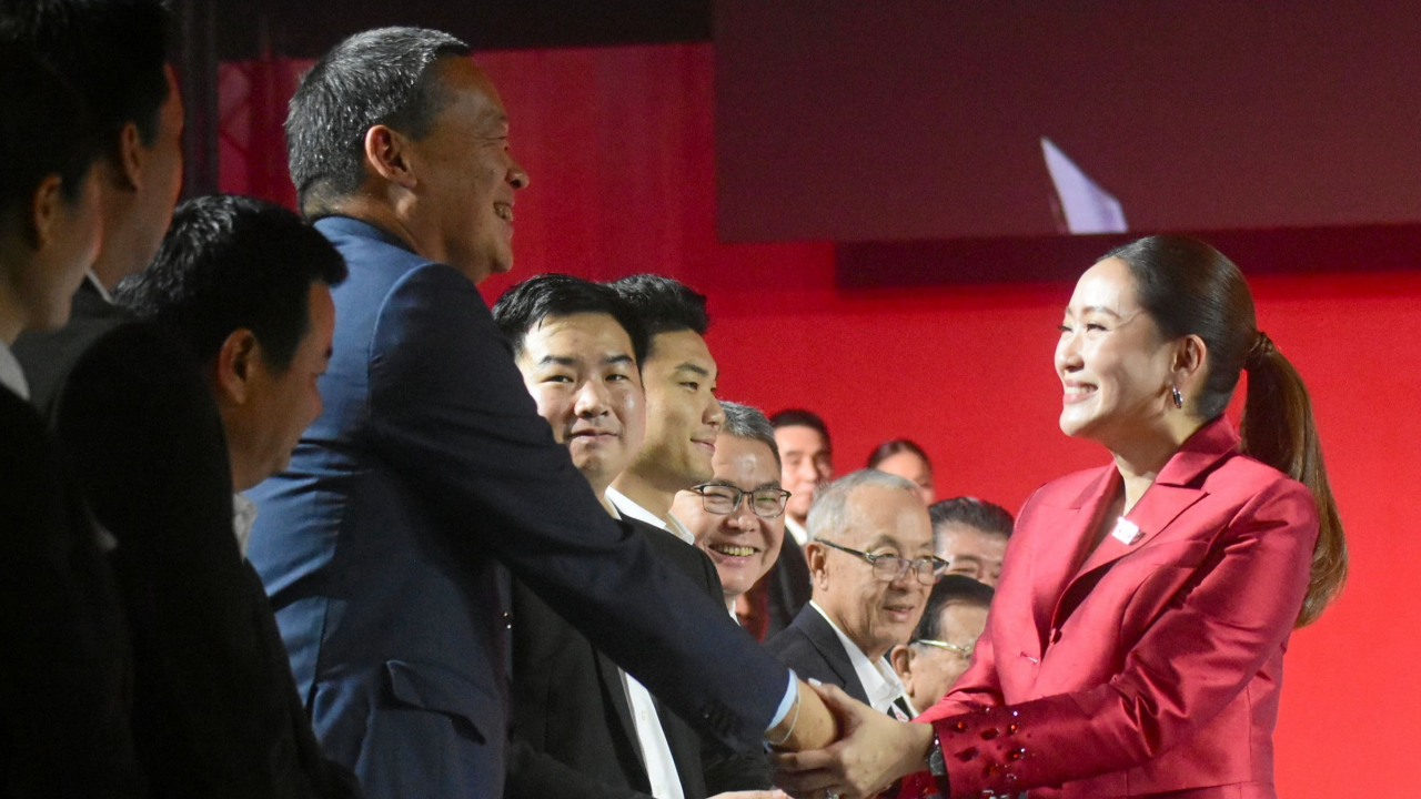 “เศรษฐา” ชม “อิ๊งค์” เป็นนายกฯ ต่อได้ “ภูมิธรรม” ยัน ไร้นัยอยู่ไม่ครบ 4 ปี