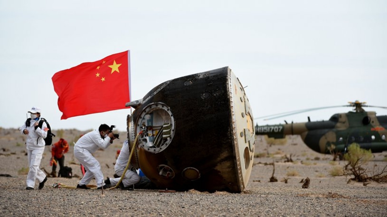 นักบินอวกาศ "เสินโจว-16" ของจีนกลับถึงโลกอย่างปลอดภัย (ชมคลิป)