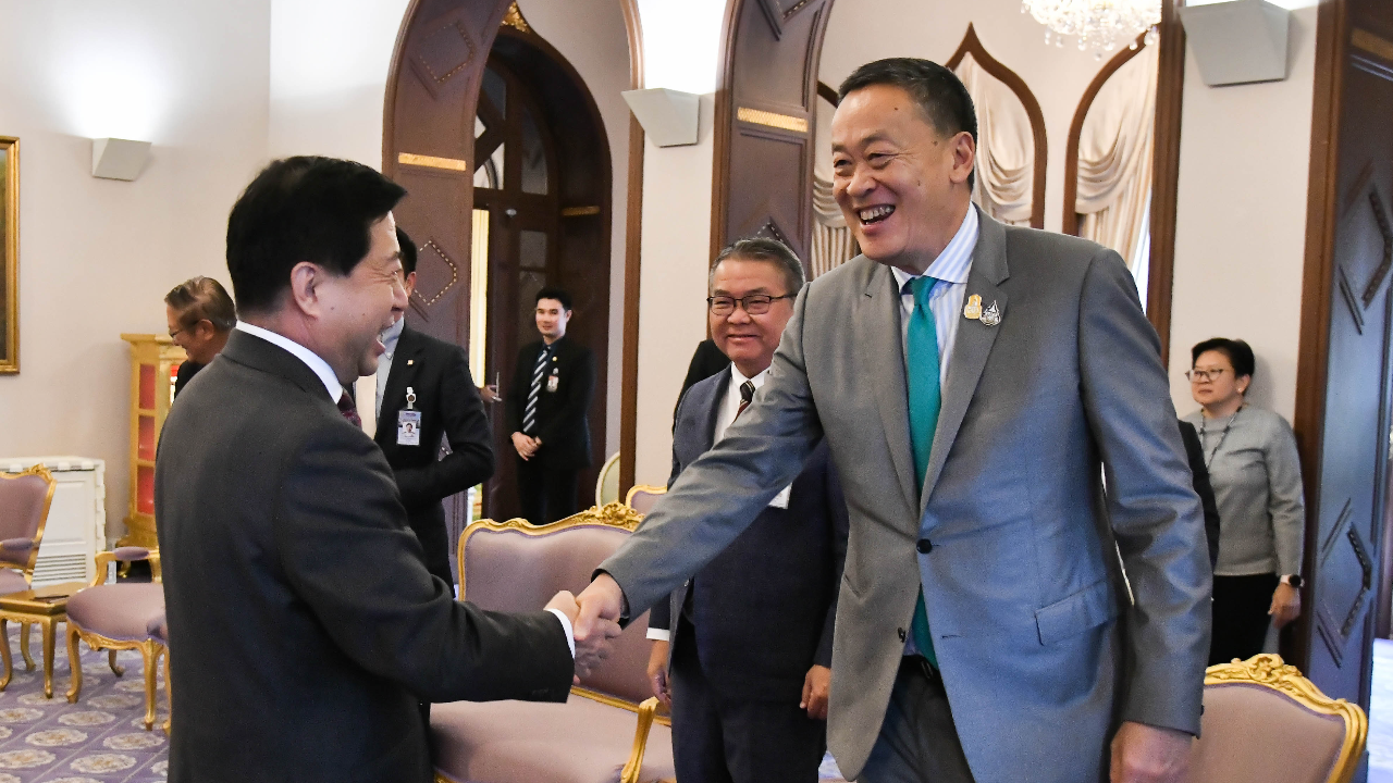 จีนไฟเขียวรับโคไทยไม่ต้องผ่านด่านกักกันลาว ส่วนเรือดำน้ำ นายกฯ ขอรอข้อสรุปก่อน