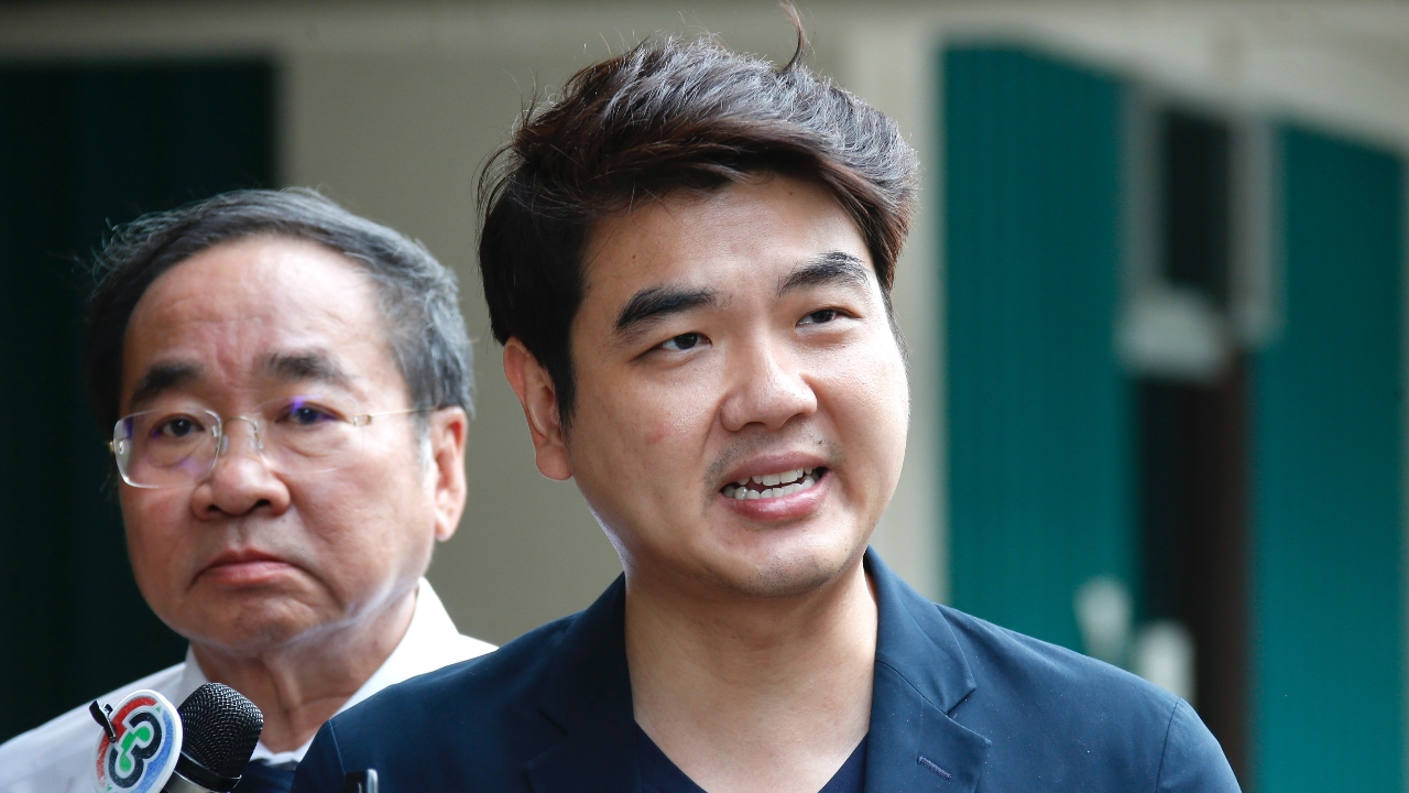 ปิยบุตร ยก 7 ข้อ ชี้ กกต.ยื่นยุบก้าวไกลไม่ชอบด้วยกฎหมาย เทียบกรณีไทยรักษาชาติไม่ได้