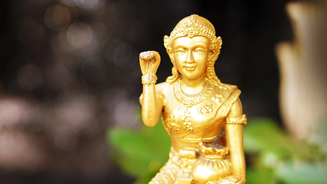 .คาถาบูชา นางกวัก เรียกทรัพย์..กินไม่มีหมด.