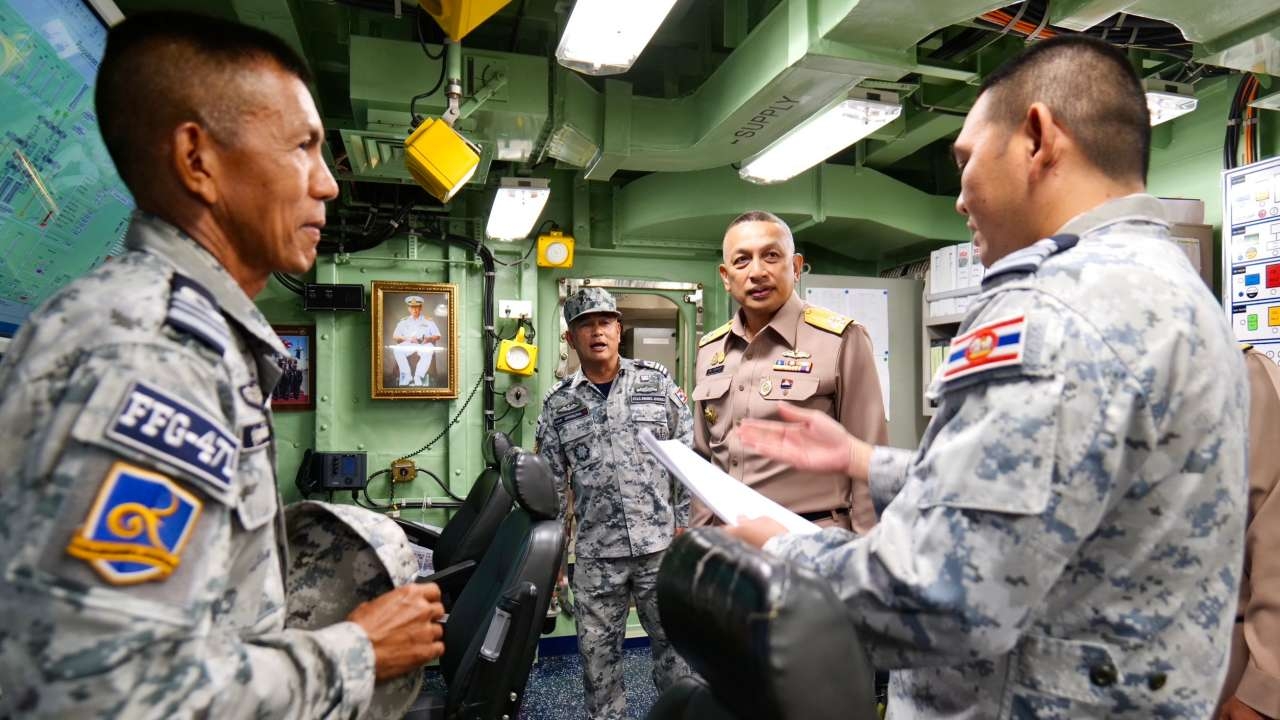 "บิ๊กวิน" ติดตามงานซ่อมบำรุง ดูแลยุทโธปกรณ์ ทร.เพื่อให้ดำรงความพร้อม