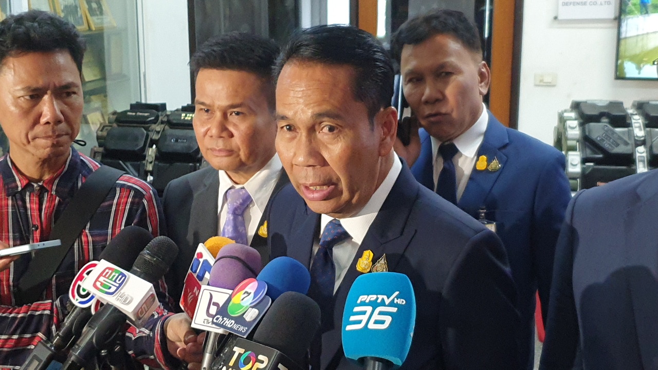 "สุทิน" ลั่นไม่ปกป้องคนผิด สั่งตรวจสอบดราม่าเก็บค่าดูดส้วมทหารเกณฑ์ใหม่