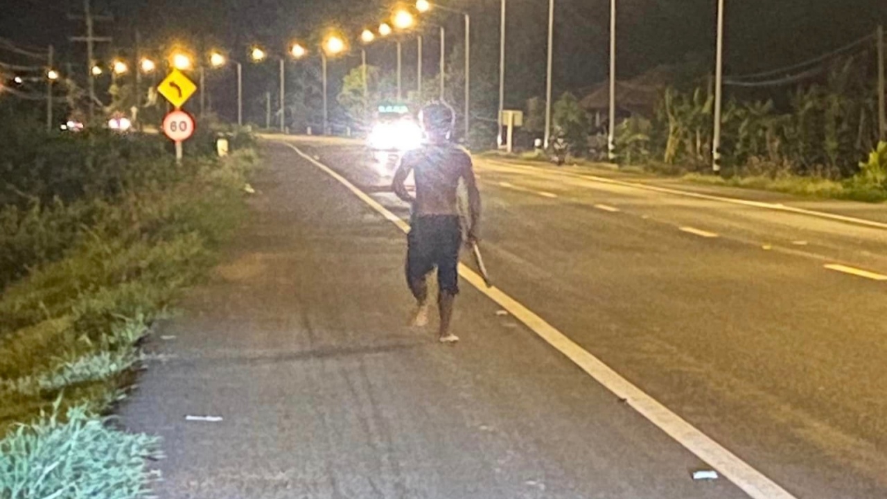 ลุงหมดสติ ฟื้นมาตกใจ เห็นกู้ภัยกำลังสอดท่อช่วยหายใจ วิ่งลงรถ หนีไกลกว่า 3 กม.