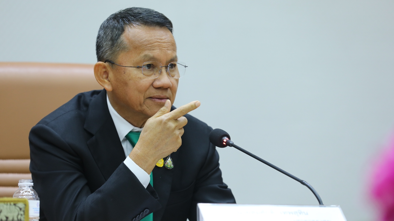 "สมศักดิ์" ลุยเดินหน้าดึง "กัญชา" กลับยาเสพติด ย้ำฟังความเห็นทุกฝ่าย