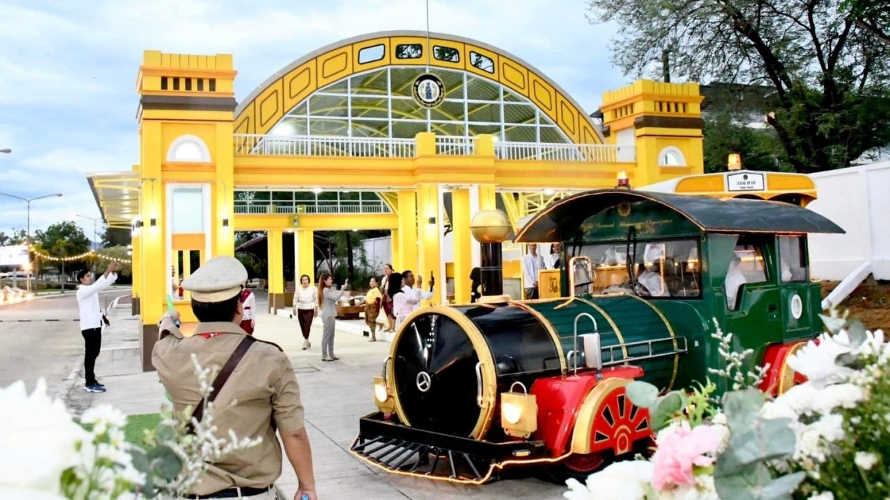 อบจ.ตาก เปิดสถานีรถไฟนำเที่ยวอวดหัวรถจักรไอน้ำจำลอง คู่หัวลำโพง