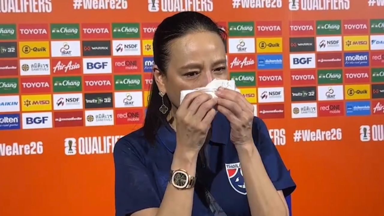 "มาดามแป้ง" ขอโทษทั้งน้ำตา หลังพา "ทีมชาติไทย" ไปไม่ถึงฝั่งฝัน ปิดฉากศึกคัดบอลโลก